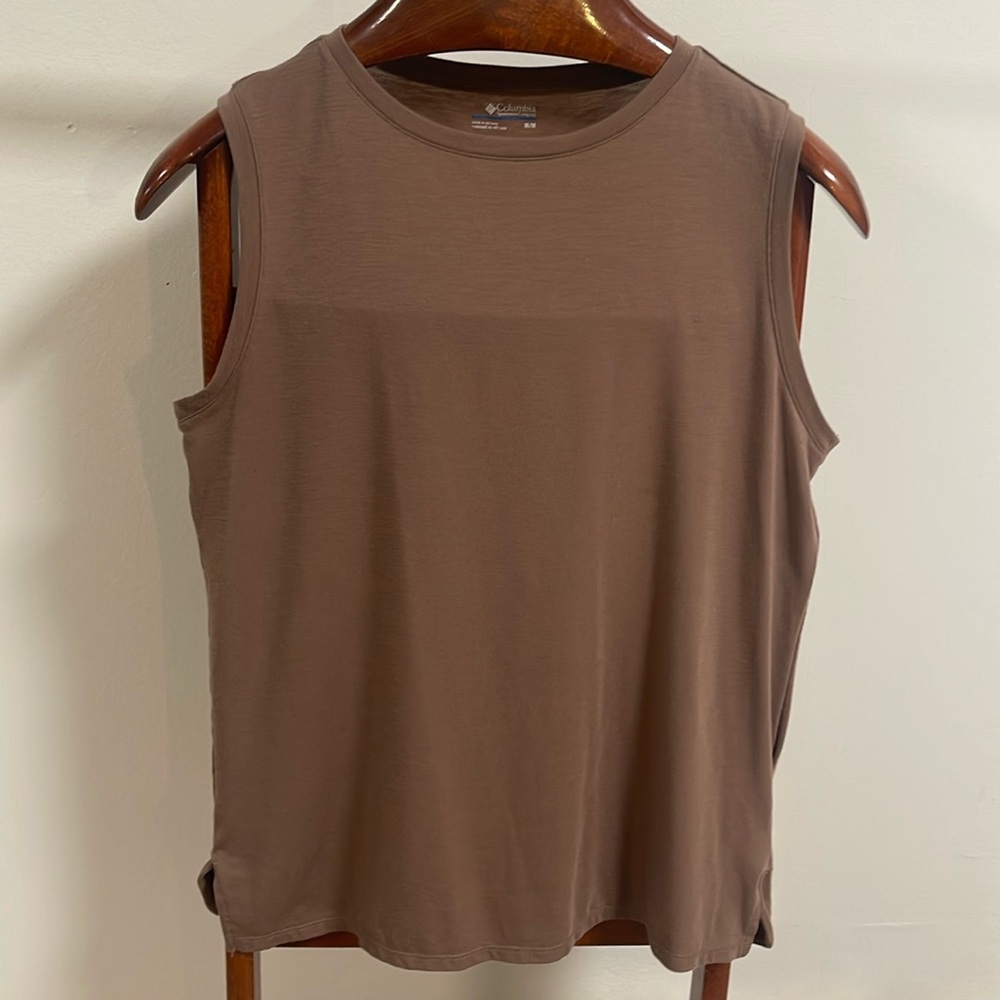 Columbia Women’s Easy Does It Tank sz M